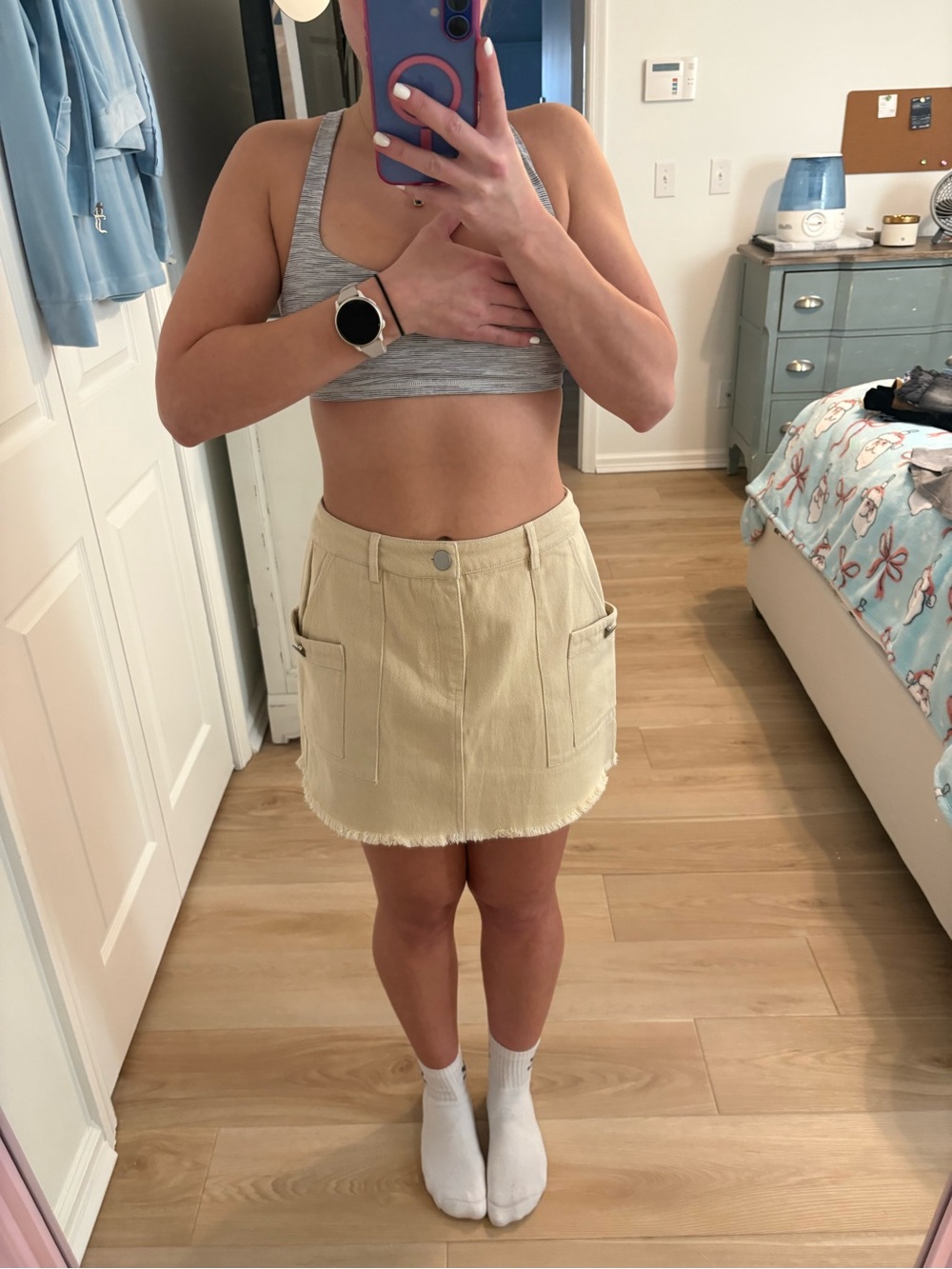 Casual Beige Frayed-Hem Mini Skirt